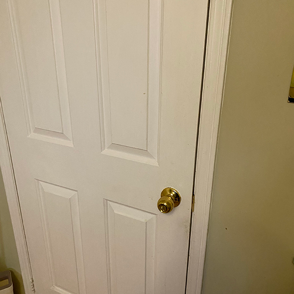 This is the door to my room. I utilize the sound of opening and closing the door as my audio.
